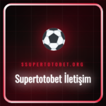 Supertotobet İletişim kanallarını gösteren bir müşteri temsilcisi.